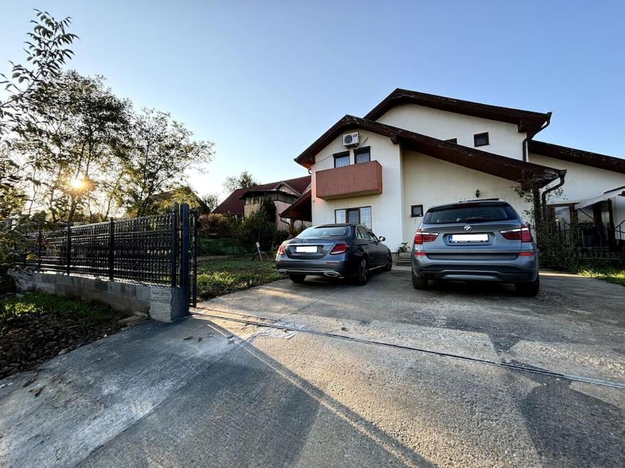 Topaz Villa — photo 1