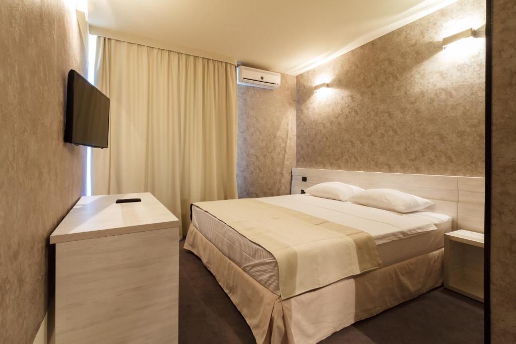 YMY HOTELS Târgu Jiu photo 2
