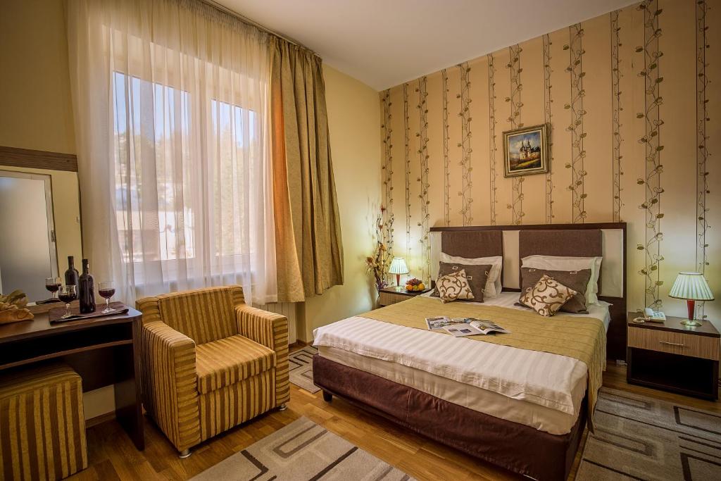 Hotel Rina Cerbul photo 2