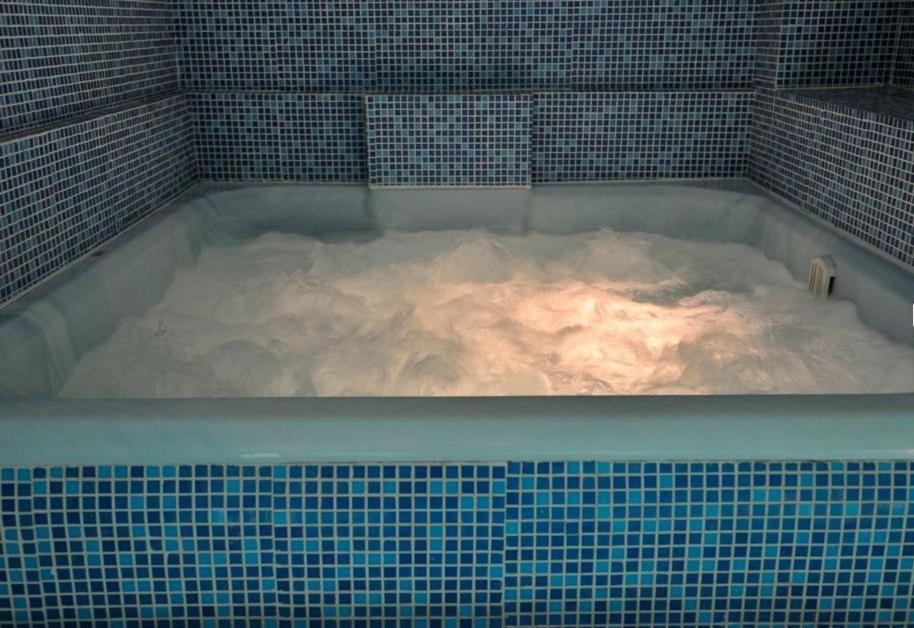 Zan Hotel photo 3