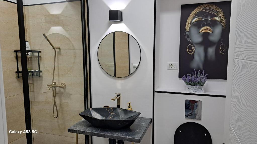Sunset Boulevard Apartment Mamaia photo 3