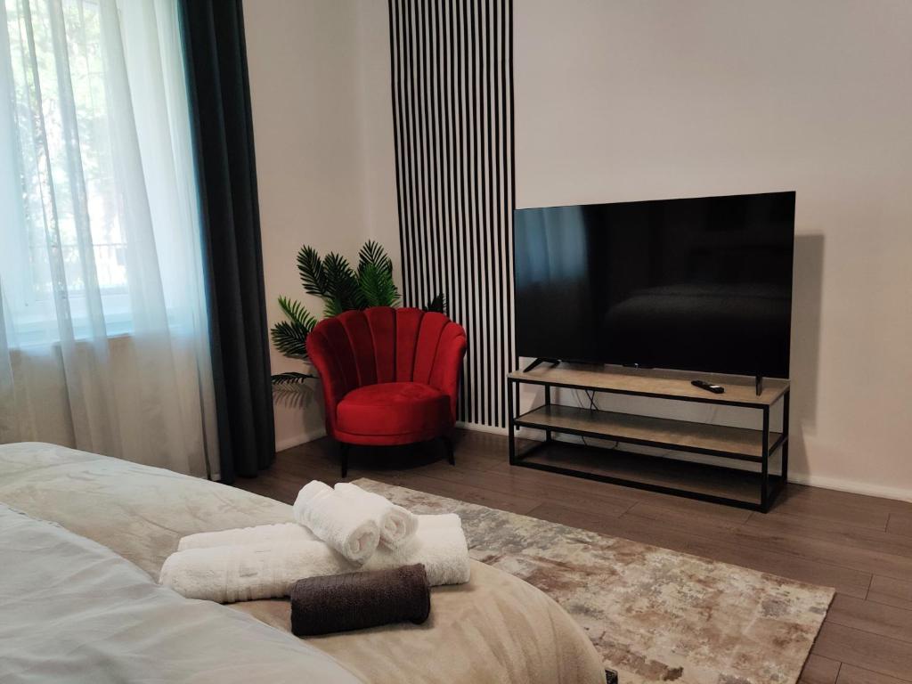 Căsuță cu parcare și grădină - The Cozy Chic Retreat photo 3