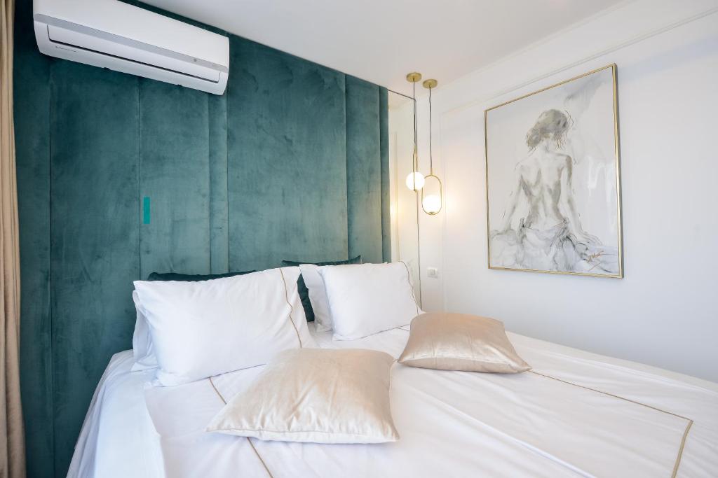 Celeste - Exclusive One Bedroom photo 2