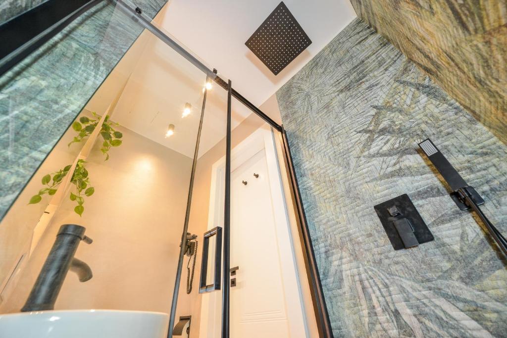 Celeste - Exclusive One Bedroom photo 3