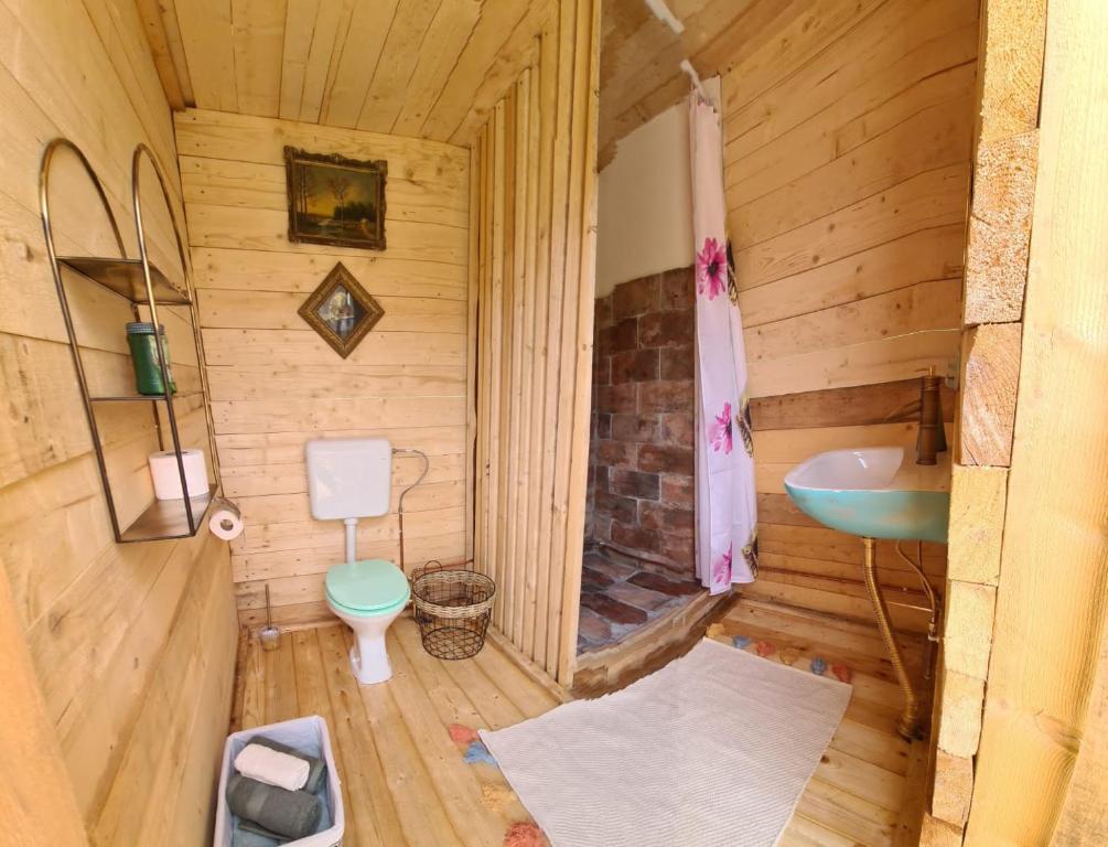 The Hunters Glamping photo 3