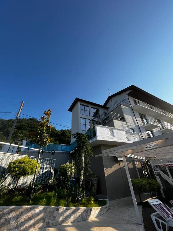 Riviera 990 - Resort & Restaurant photo 2