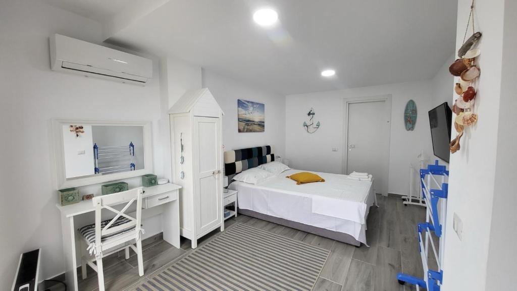 Serenity Sea View Apartment photo 2