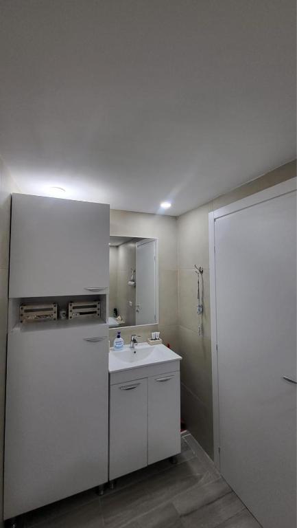 Serenity Sea View Apartment photo 3