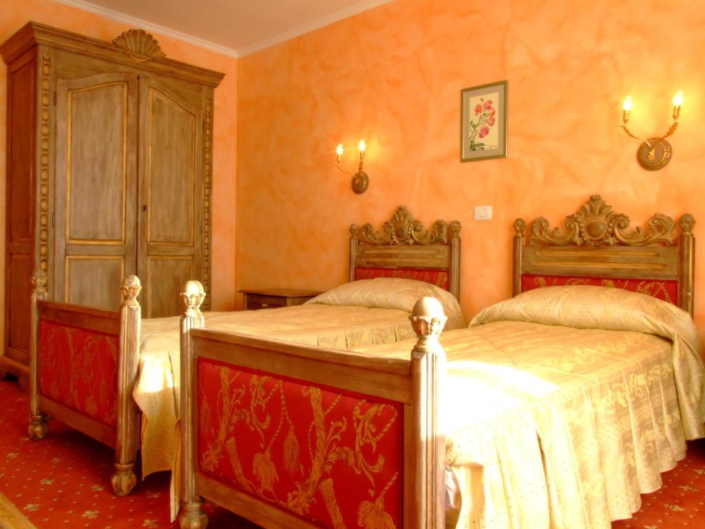 Hotel Royal photo 2