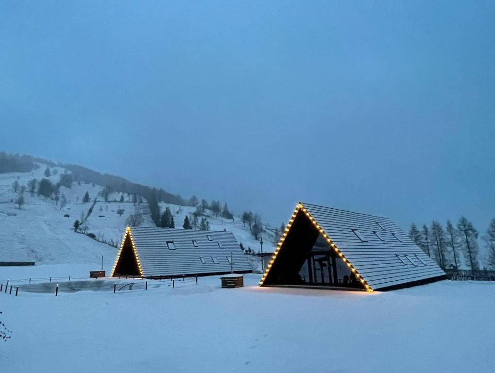 Treeline Cabins — photo 1