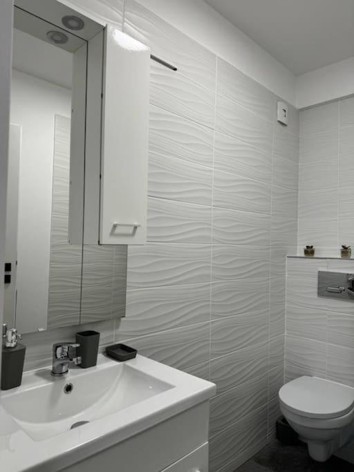 Sky Residence Airport Therme Otopeni 2 photo 3
