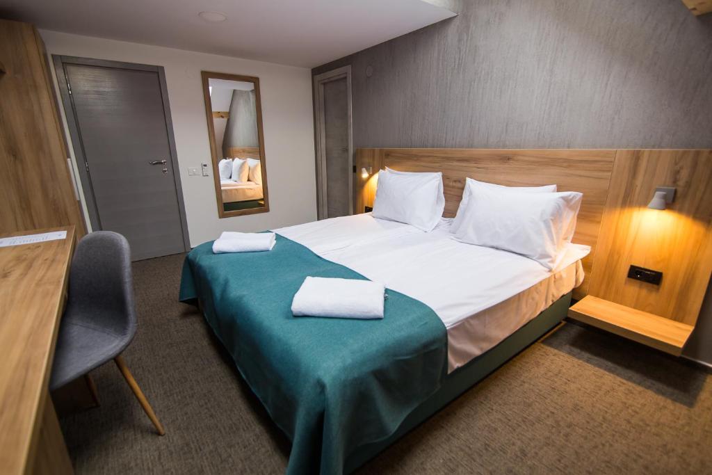 Hotel Subcarpati photo 2