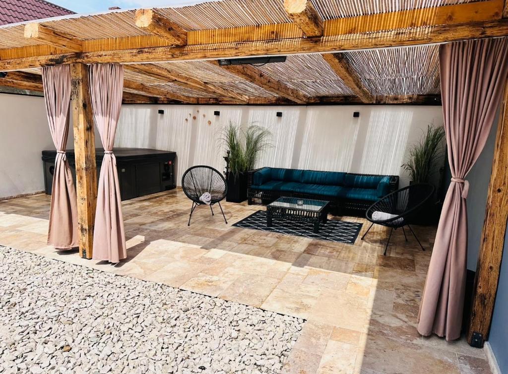 Villa 3 — photo 1