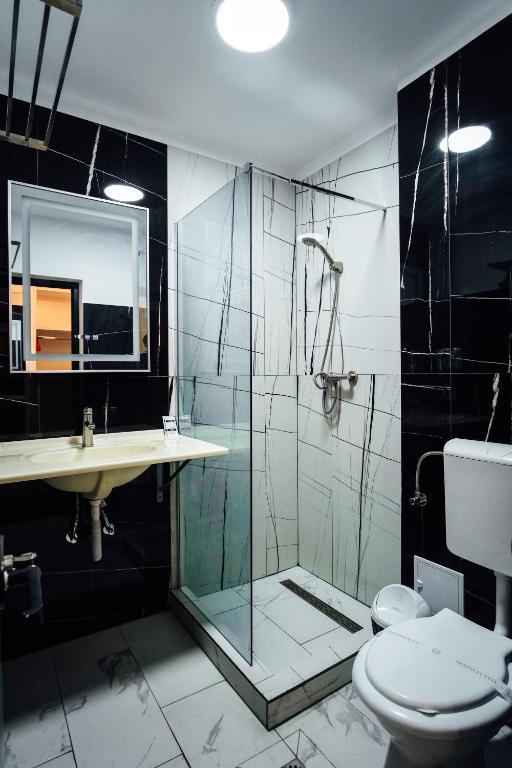 Hotel & MedSpa Siret photo 3