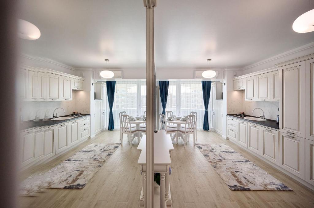 Sea Breeze Apartment in Infinity Beach Resort - parking photo 3