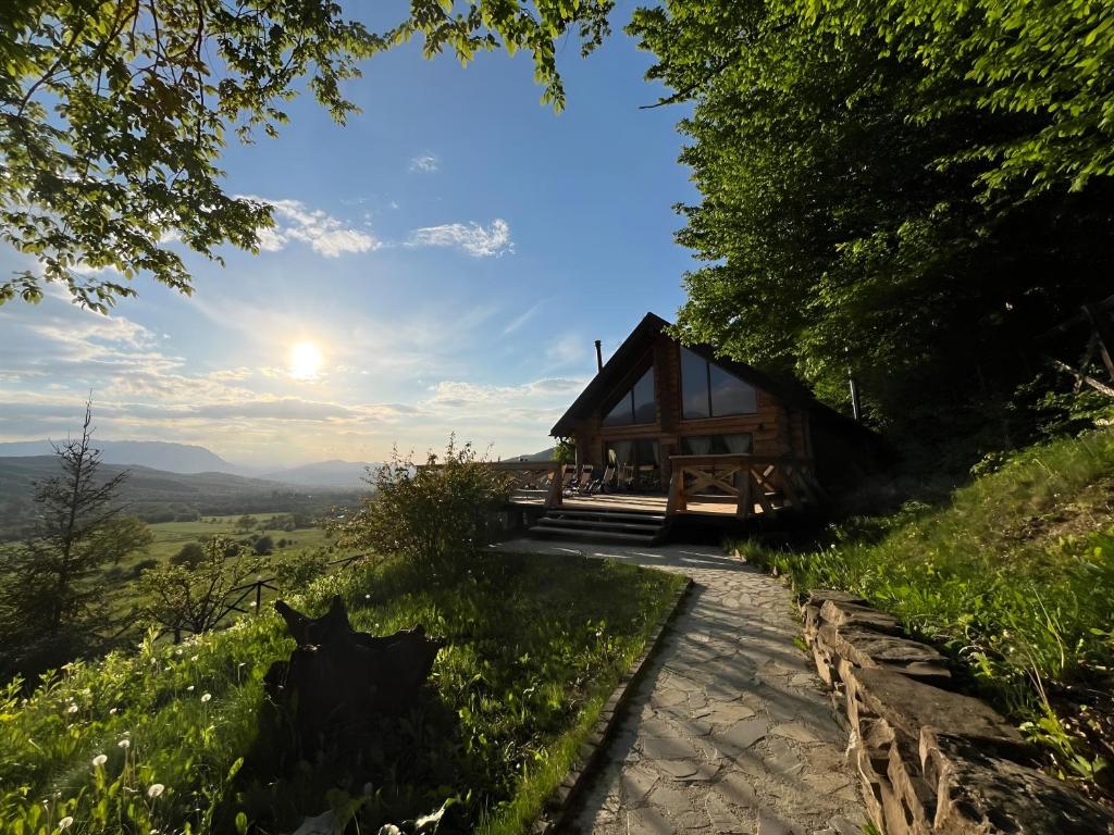Green Cottage — photo 1
