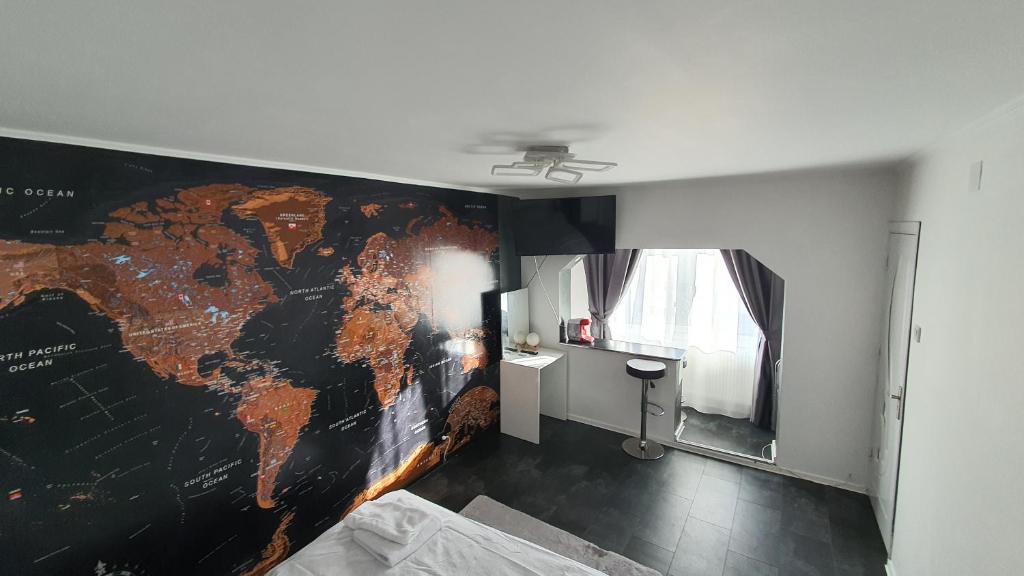 Studio Six Continents photo 3