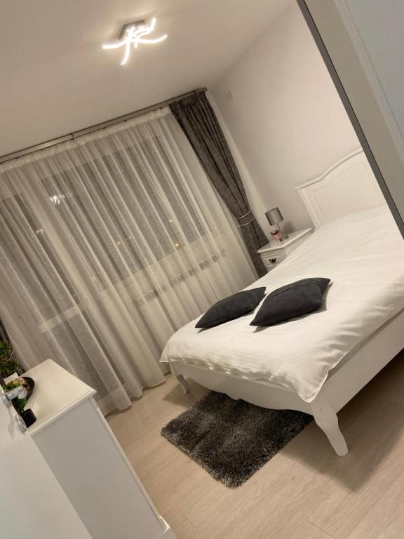 Sarah Apartments photo 2