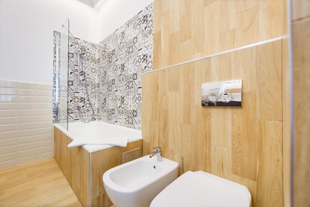 Spacious RiverViews Apartment near Piata Unirii photo 3