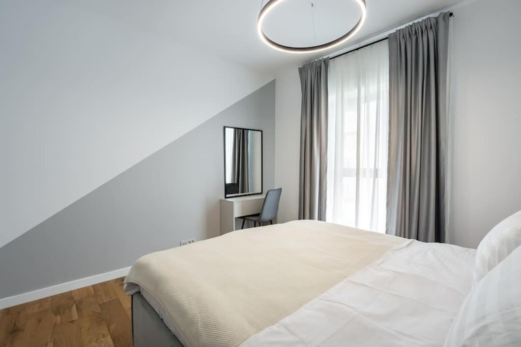 Maze Stripe in One Cotroceni 1BR photo 2