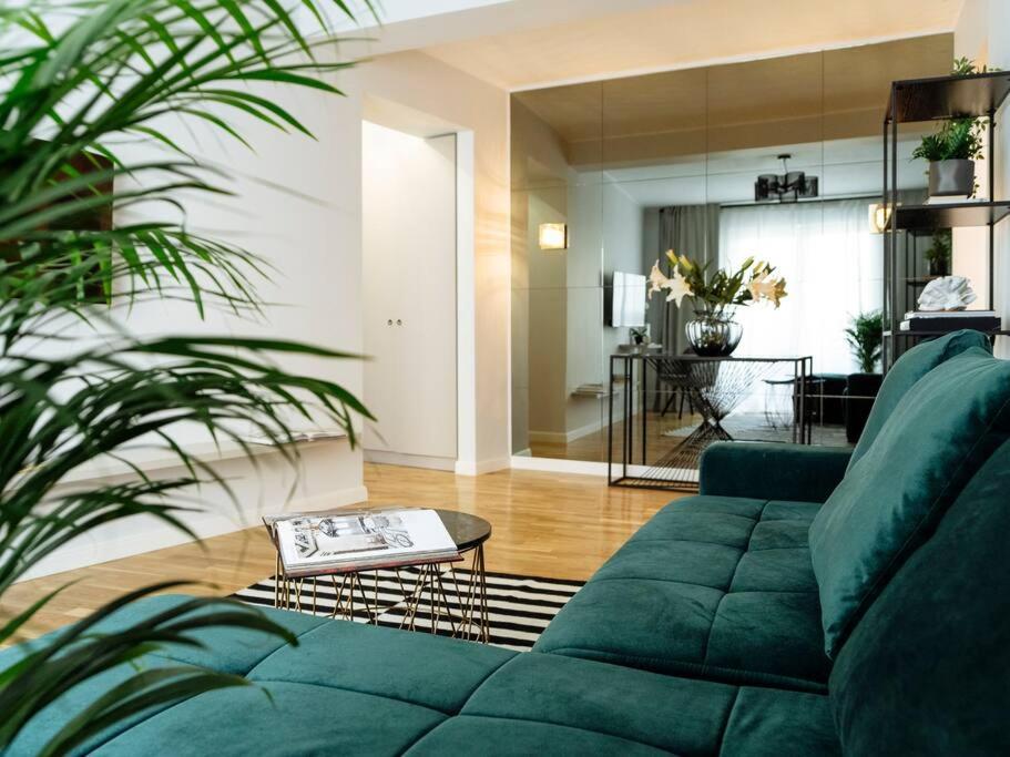Sunny Large Flat - Top Location - Charming Balcony — photo 1