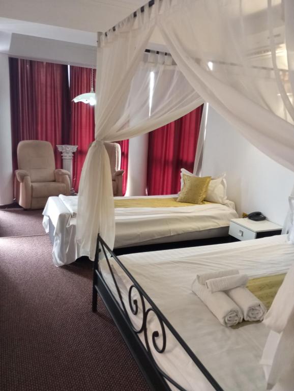 RHC Royal Hotel photo 2