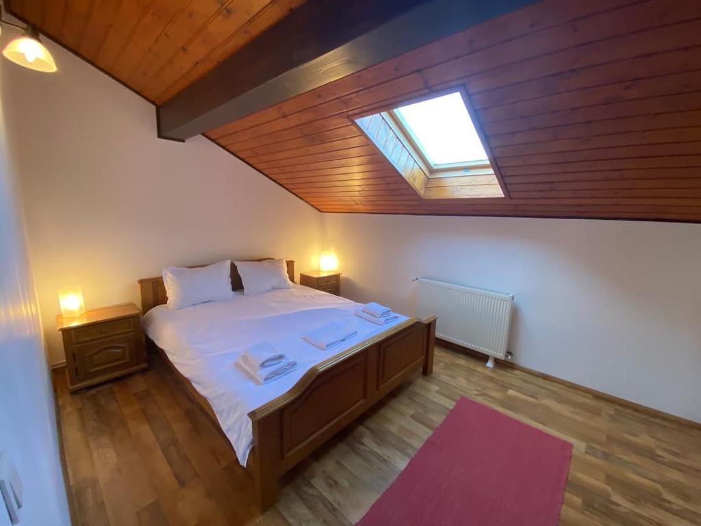 Sirnea Chalet photo 2