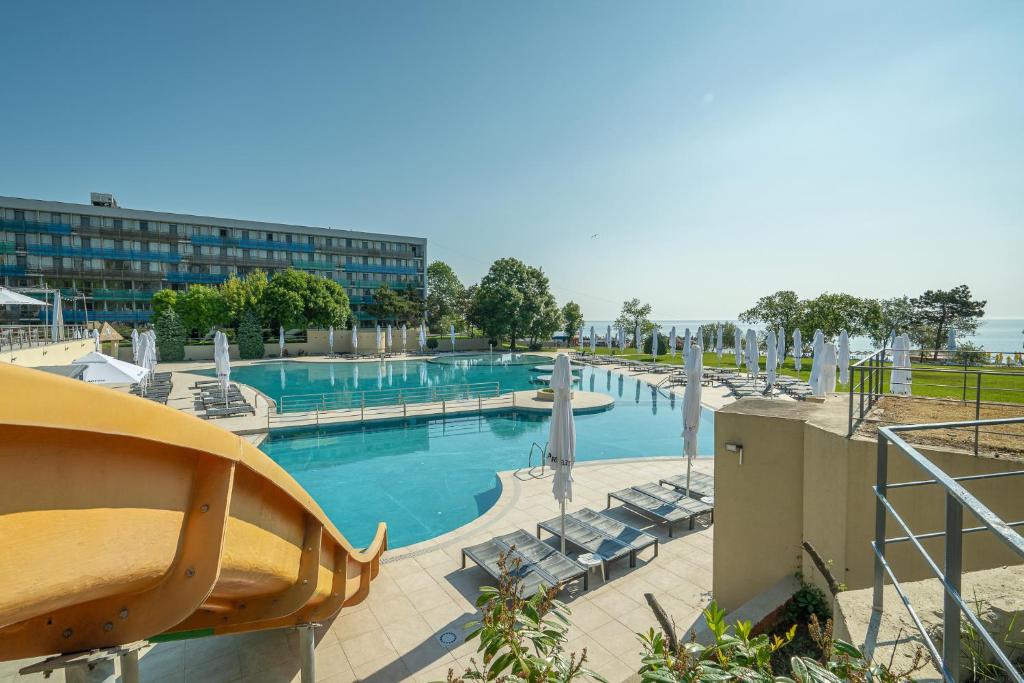 Safir Blue Resort photo 2