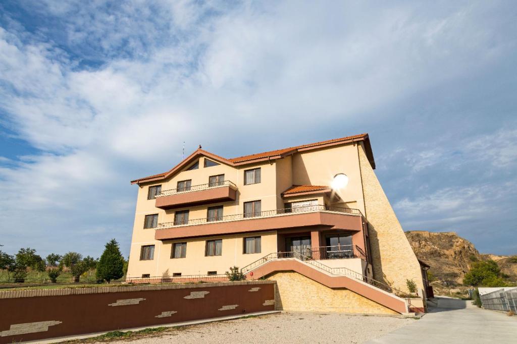 Hotel TROESMIS — photo 1