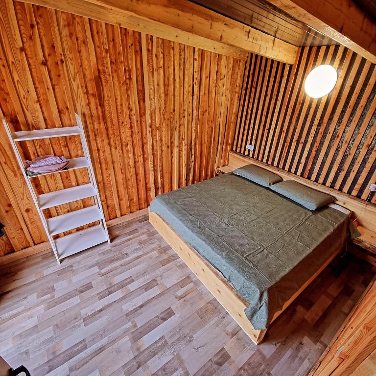 Ținutul Lupilor photo 2