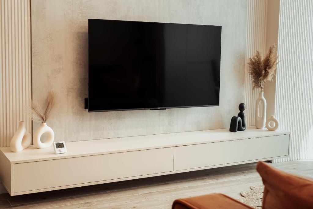 Zyra SeaSide Apartment photo 3