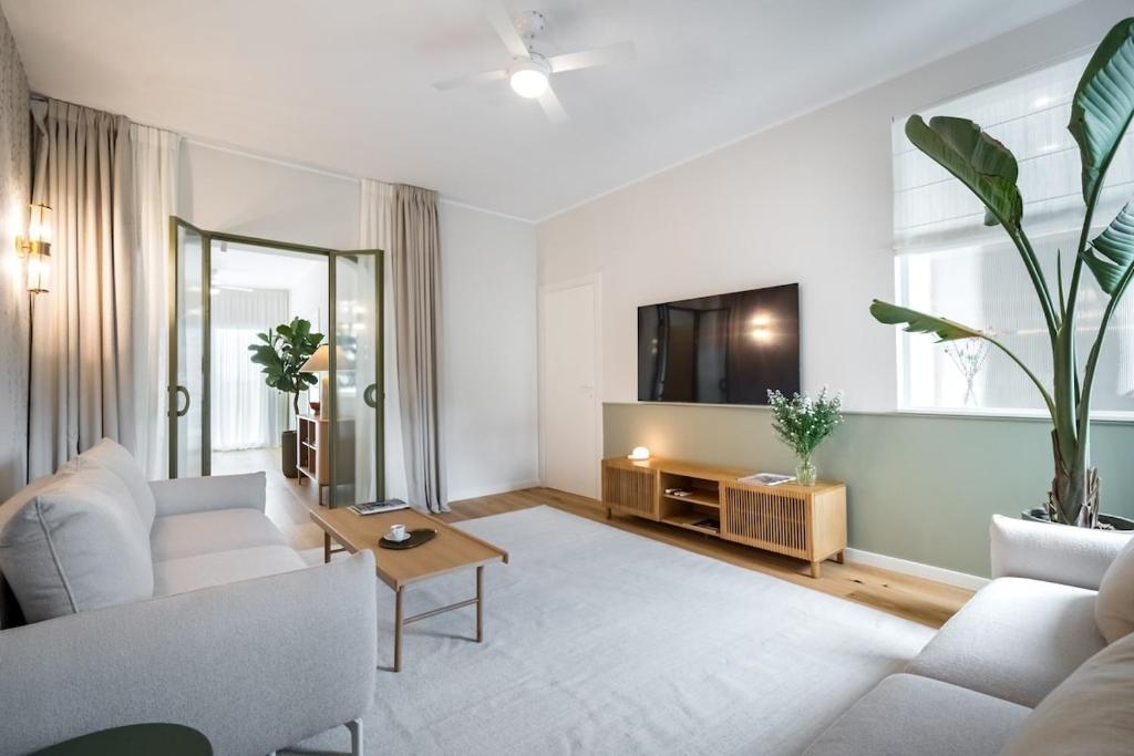 Stunning Park View I 40SQM Terrace l 3BDR l 140SQM photo 3
