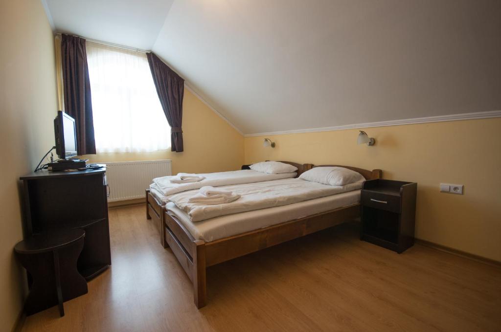 Sziklakert Fogadó photo 2