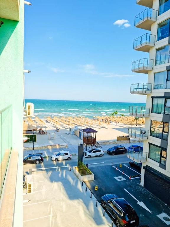 Sunshine by the sea photo 3