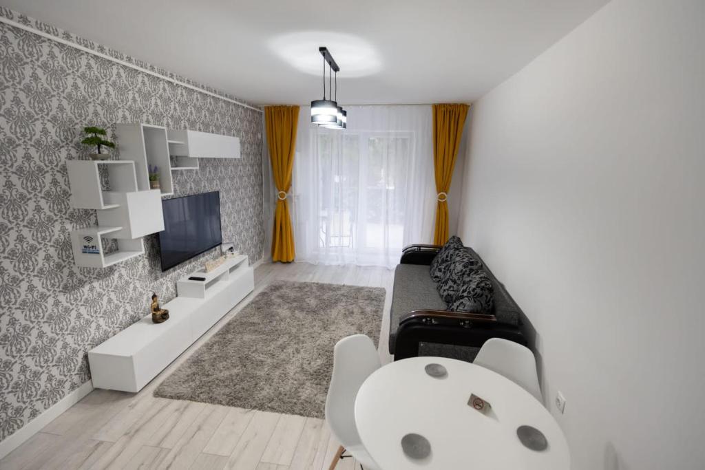 White DeLuxe Apartment photo 2
