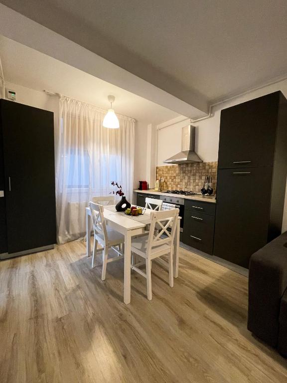 Sunset Apartment photo 2