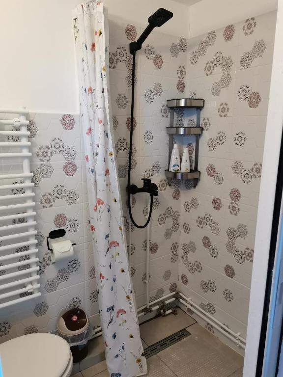 Stefana's Tiny House Nature Retreat photo 3