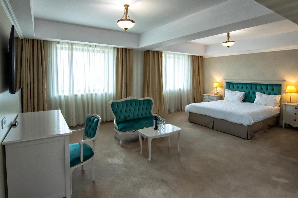 Hotel Roman by Dumbrava Business Resort photo 2