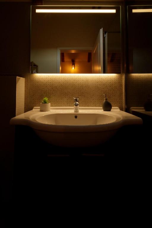The Cozy Nook - Ultra Central — photo 1