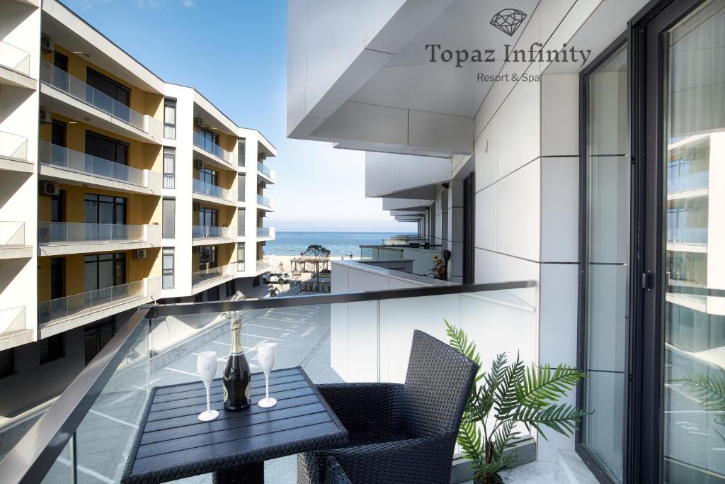 Topaz in Infinity Pool & Spa Resort photo 3