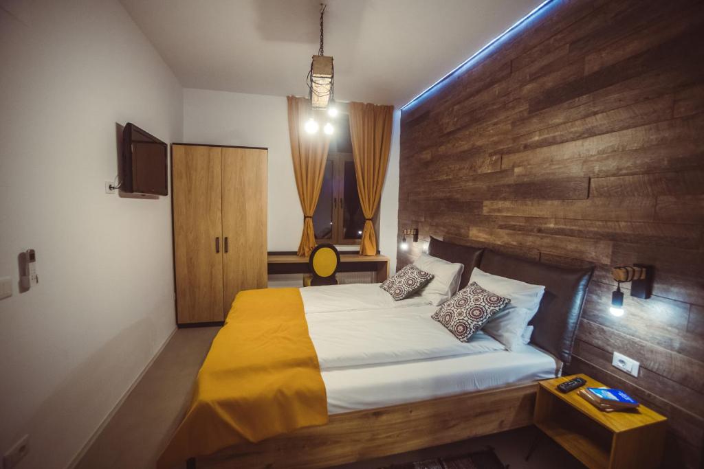 TimHouse — photo 1