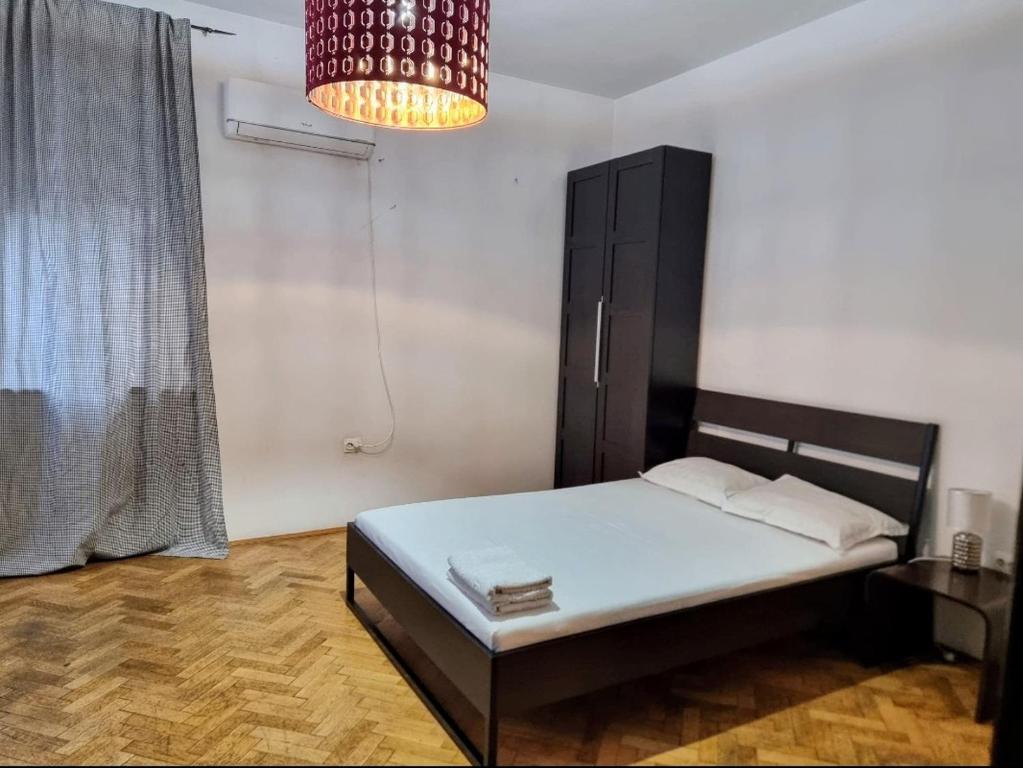 The flat of sillence Piata Romana photo 2