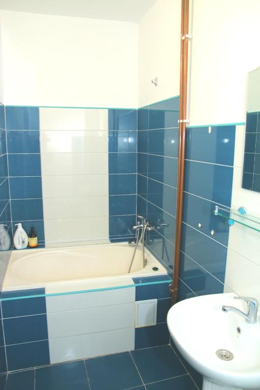 yox apartment 5 photo 3