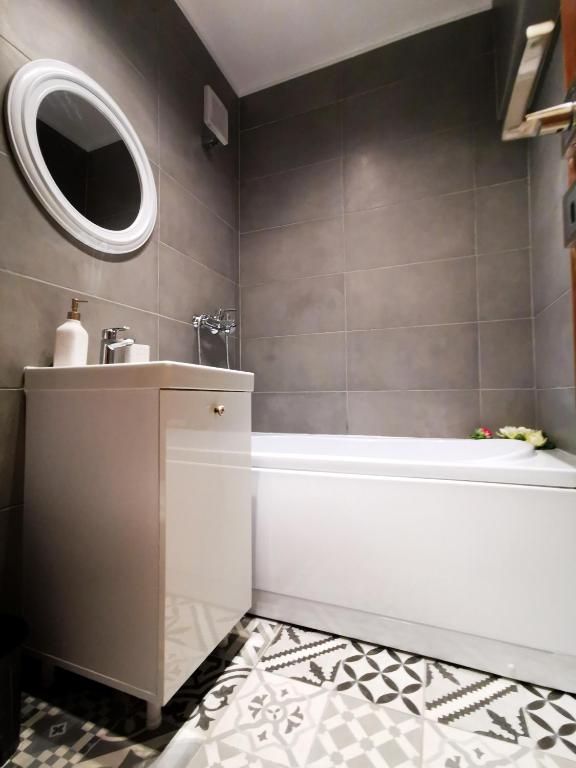 Spitalul Bagdasar - Sudului 106 by MRG Apartments photo 3
