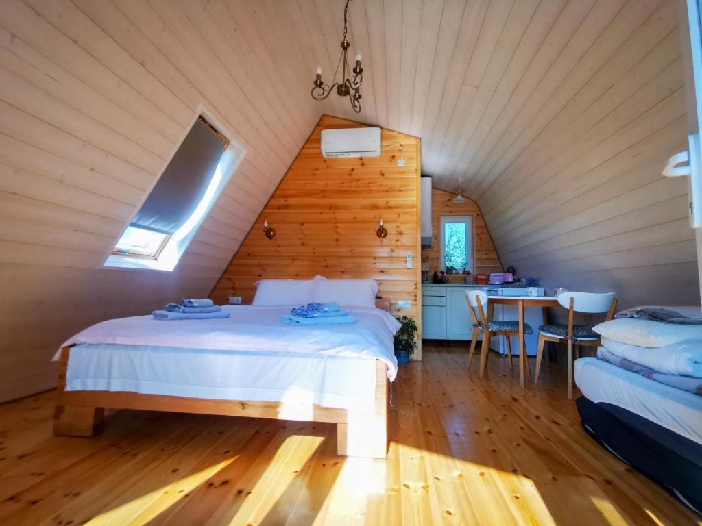 Linistea Muntilor Chalet photo 2
