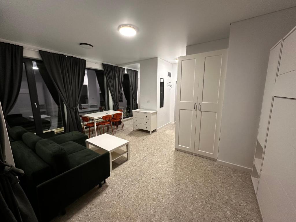 Studioul Epava photo 2