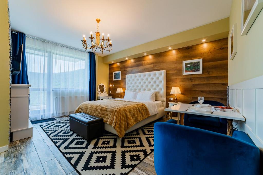 Romantic Jacuzzi Chic Apartment photo 2