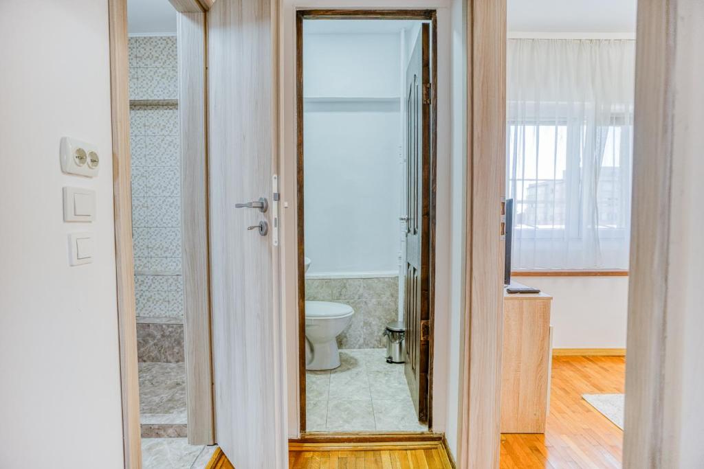 Bucharest Playful Retreat - 1BR Cozy Apartment photo 3