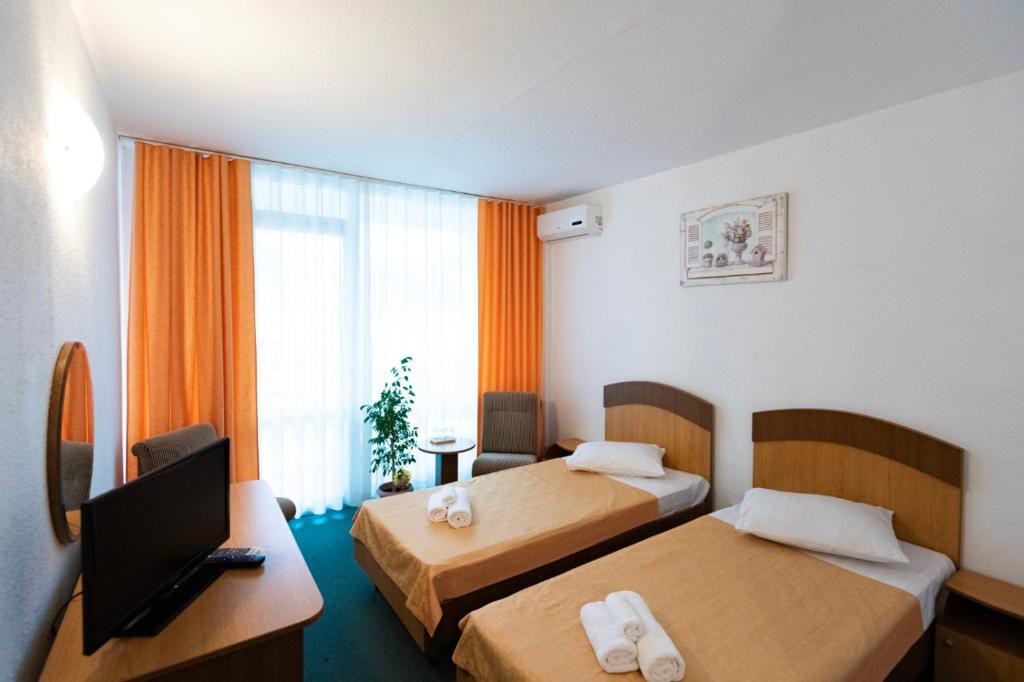 Hotel Siret Saturn photo 2