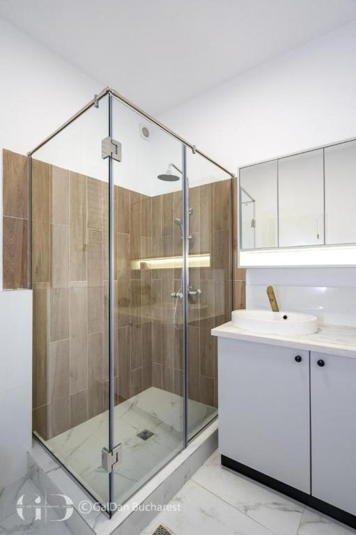 The Loft Luxury Apartments-Near the Park in the City Center photo 3